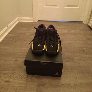 Jordan 14s 6.5y  women size8 /39